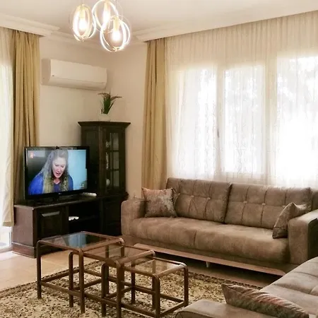 Good Located Arslan House Daire Marmaris